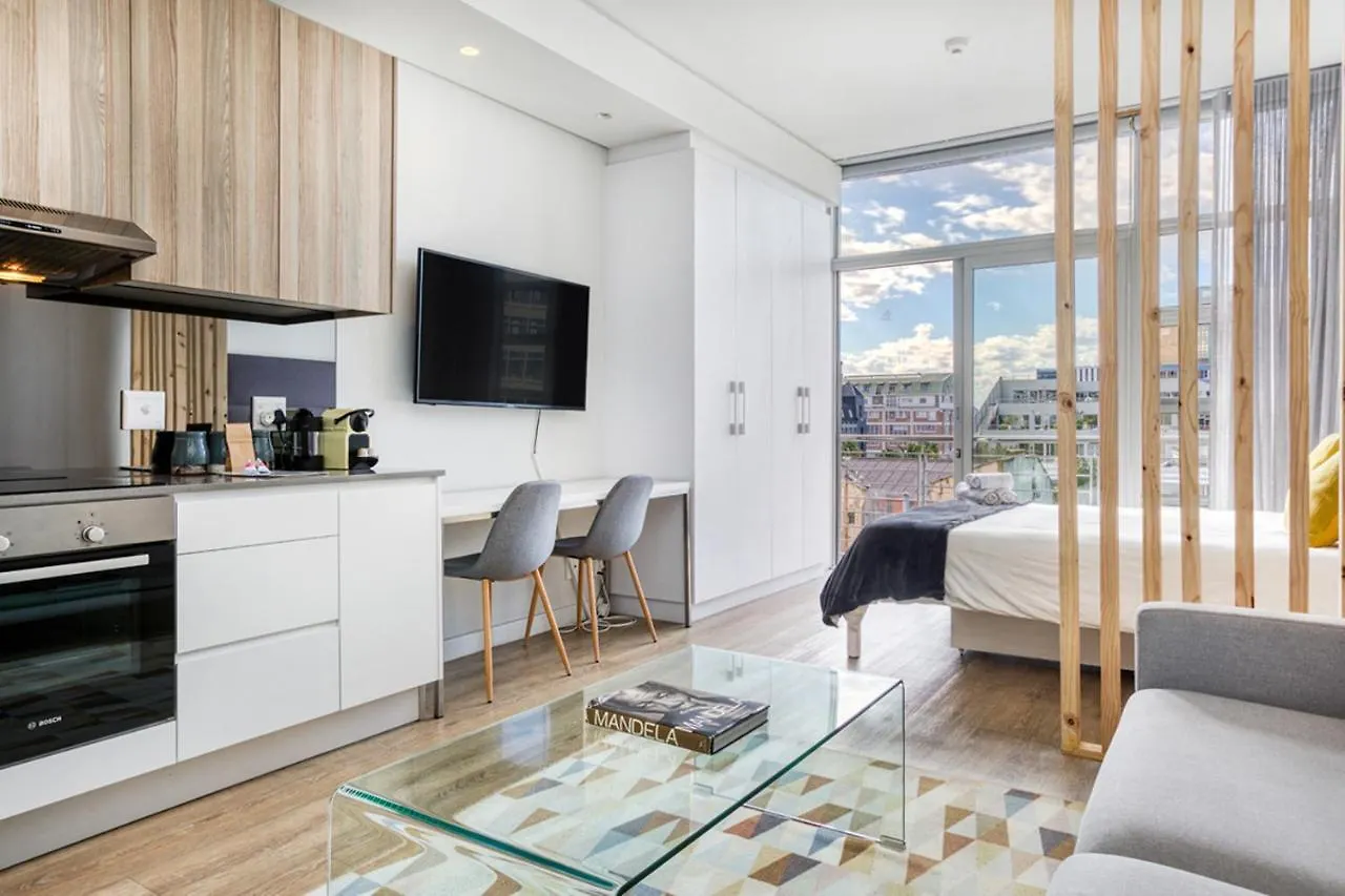 Backup-Powered Luxury Ny City Apartment At Table Mountain Cape Town